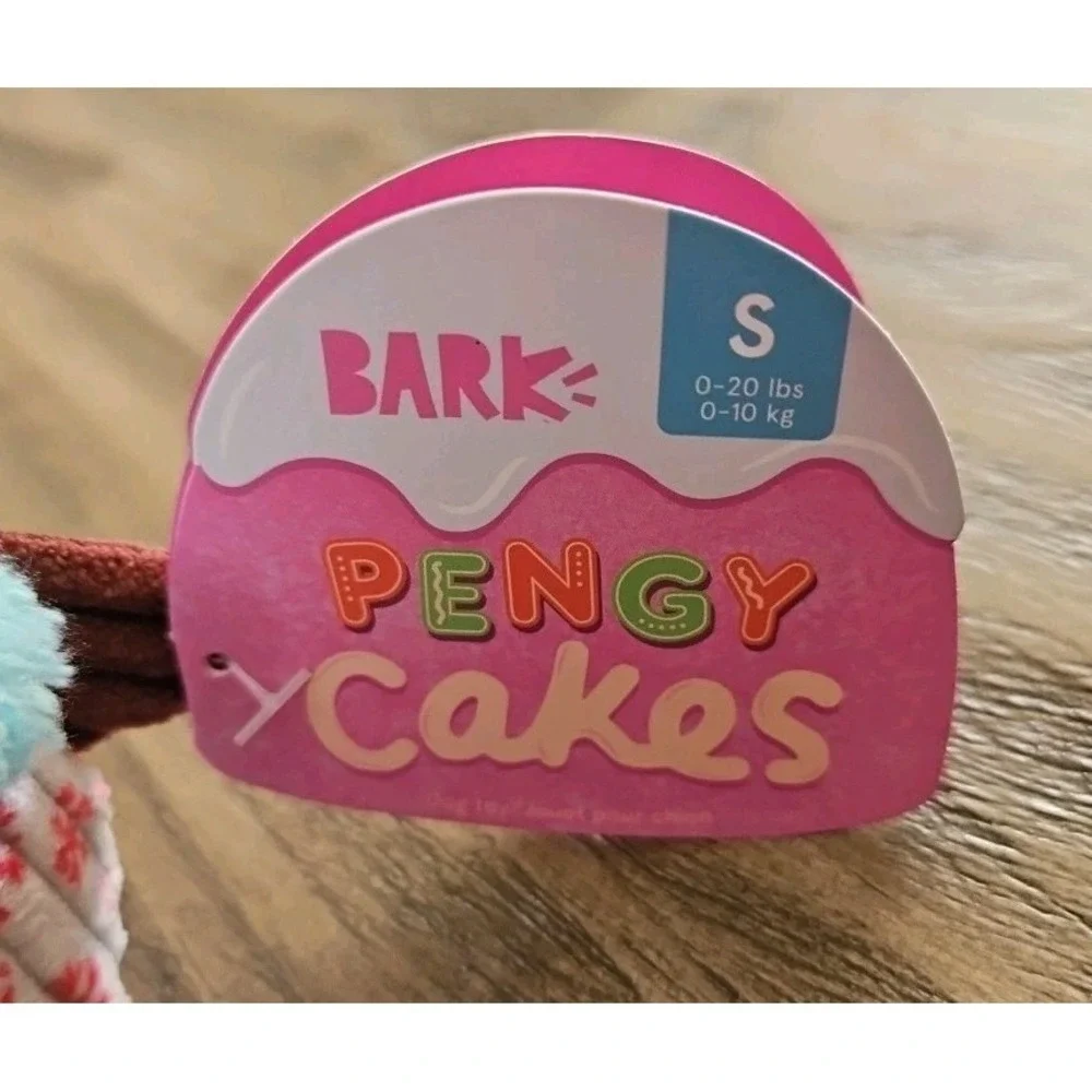 Bark Box Pengy Cakes S Dog Toy Squeaker Crazy Crinkle  NEW 0-20 Pounds